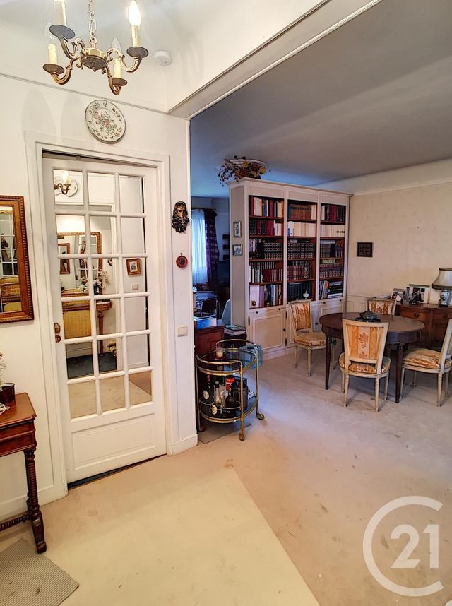 Afficher la photo en grand Appartement F3 à vendre - 3 pièces - 96.17 m2 - ST CLOUD - 92 - ILE-DE-FRANCE - Century 21 Solution Immobilière