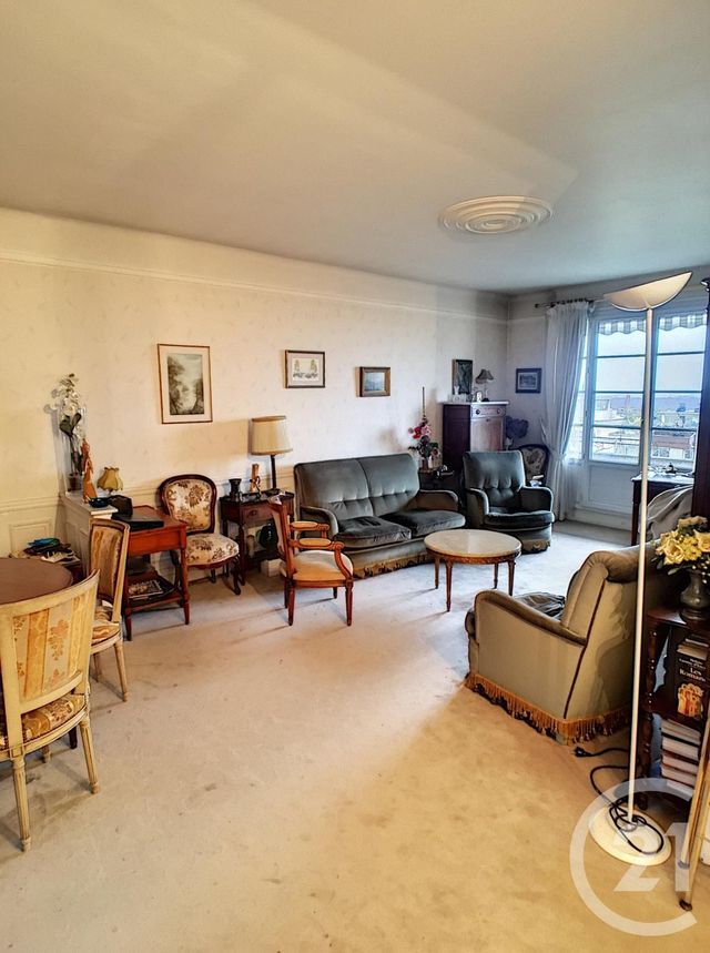 Afficher la photo en grand Appartement F3 à vendre - 3 pièces - 96.17 m2 - ST CLOUD - 92 - ILE-DE-FRANCE - Century 21 Solution Immobilière