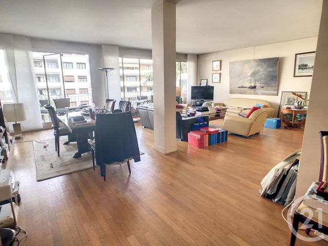 Appartement F5 à vendre ST CLOUD