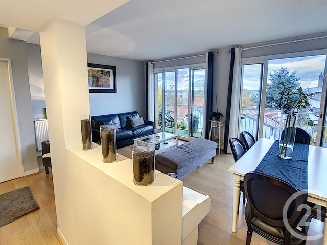 Afficher la photo en grand Appartement F4 à vendre - 4 pièces - 81.0 m2 - ST CLOUD - 92 - ILE-DE-FRANCE - Century 21 Solution Immobilière