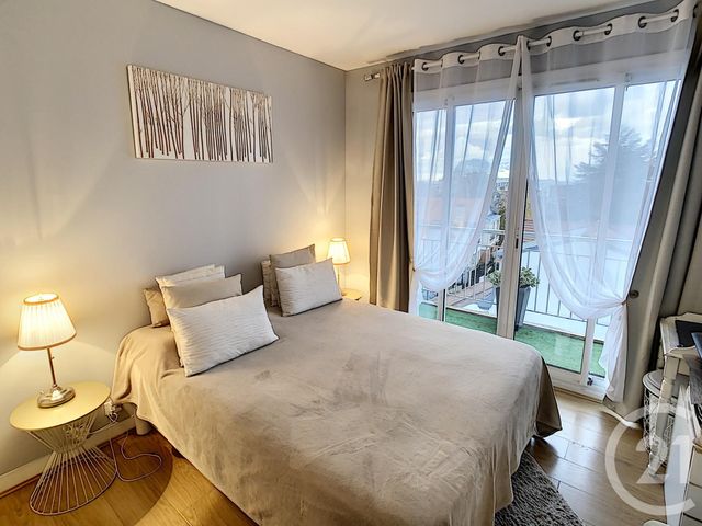 Afficher la photo en grand Appartement F4 à vendre - 4 pièces - 81.0 m2 - ST CLOUD - 92 - ILE-DE-FRANCE - Century 21 Solution Immobilière