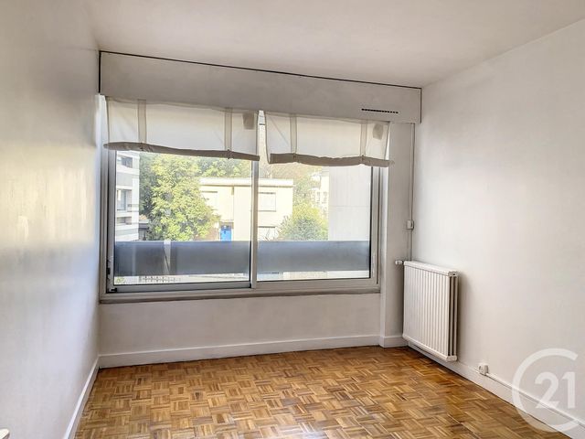 Appartement F4 à louer - 4 pièces - 97.0 m2 - ST CLOUD - 92 - ILE-DE-FRANCE - Century 21 Solution Immobilière