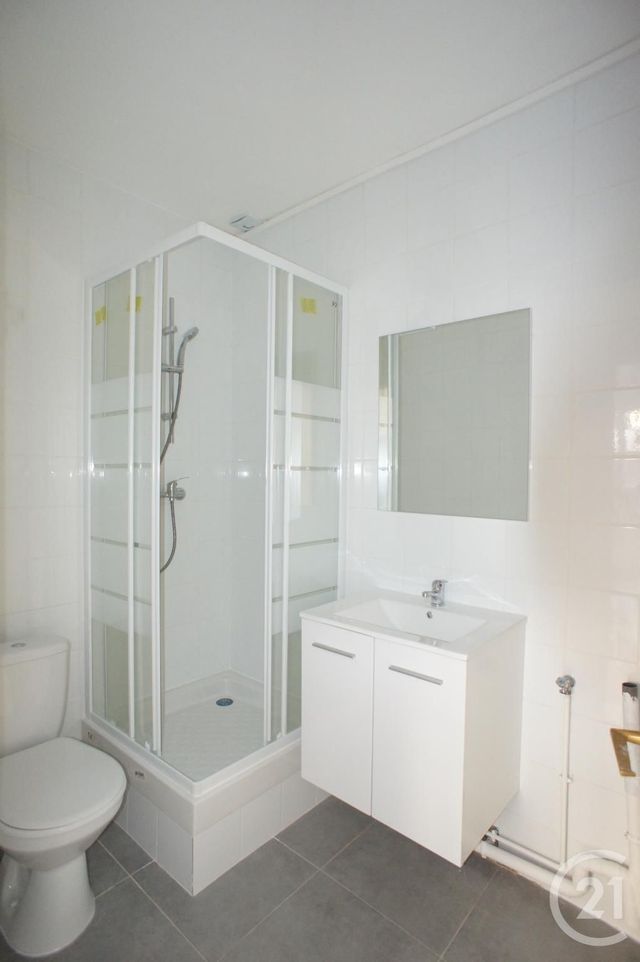 Appartement F1 à louer - 1 pièce - 16.51 m2 - VILLE D AVRAY - 92 - ILE-DE-FRANCE - Century 21 Solution Immobilière