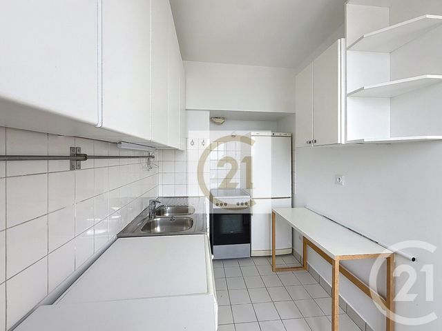 Appartement à louer - 3 pièces - 64.1 m2 - ST CLOUD - 92 - ILE-DE-FRANCE - Century 21 Solution Immobilière