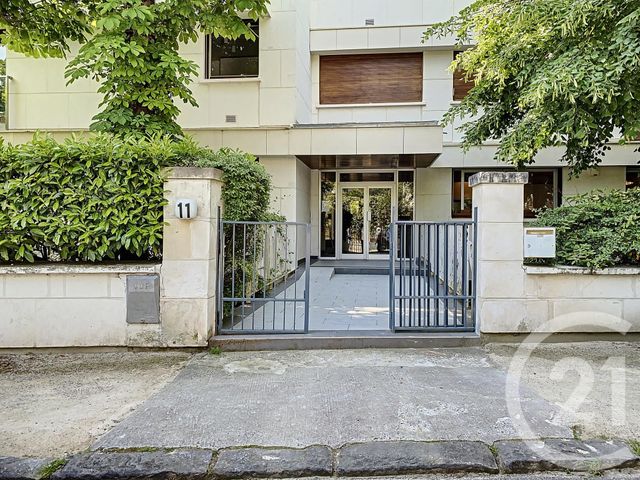 appartement à louer - 3 pièces - 47.98 m2 - ST CLOUD - 92 - ILE-DE-FRANCE - Century 21 Solution Immobilière