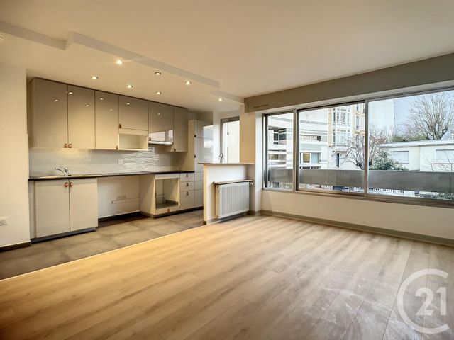 Appartement T2 à vendre - 2 pièces - 44.57 m2 - ST CLOUD - 92 - ILE-DE-FRANCE - Century 21 Solution Immobilière