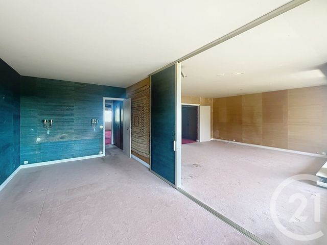 Afficher la photo en grand Appartement F4 à vendre - 4 pièces - 114.22 m2 - ST CLOUD - 92 - ILE-DE-FRANCE - Century 21 Solution Immobilière