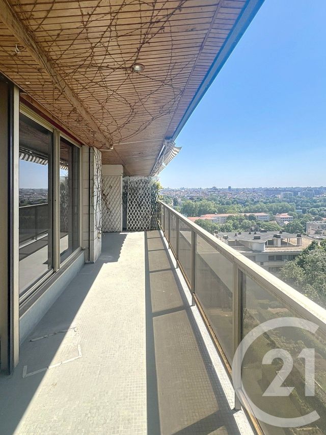 Afficher la photo en grand Appartement F4 à vendre - 4 pièces - 114.22 m2 - ST CLOUD - 92 - ILE-DE-FRANCE - Century 21 Solution Immobilière