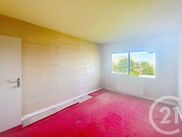 Afficher la photo en grand Appartement F4 à vendre - 4 pièces - 114.22 m2 - ST CLOUD - 92 - ILE-DE-FRANCE - Century 21 Solution Immobilière