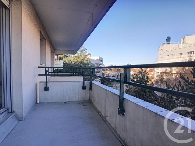 Appartement F2 à louer - 2 pièces - 55.04 m2 - ST CLOUD - 92 - ILE-DE-FRANCE - Century 21 Solution Immobilière