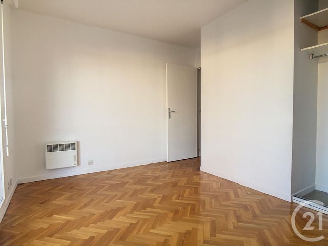 Appartement F2 à louer - 2 pièces - 55.04 m2 - ST CLOUD - 92 - ILE-DE-FRANCE - Century 21 Solution Immobilière
