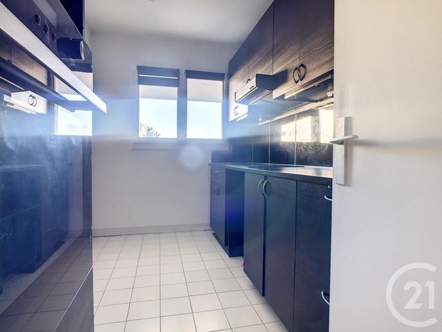 Appartement F2 à louer - 2 pièces - 55.04 m2 - ST CLOUD - 92 - ILE-DE-FRANCE - Century 21 Solution Immobilière