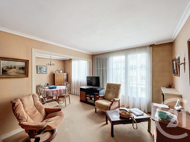 Appartement F3 à vendre - 3 pièces - 62.13 m2 - ST CLOUD - 92 - ILE-DE-FRANCE - Century 21 Solution Immobilière