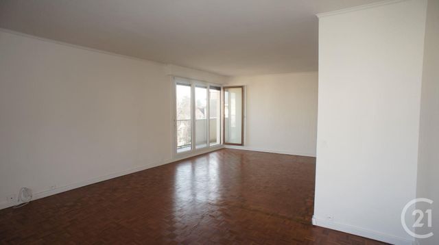 Afficher la photo en grand Appartement F5 à vendre - 5 pièces - 102.74 m2 - ST CLOUD - 92 - ILE-DE-FRANCE - Century 21 Solution Immobilière