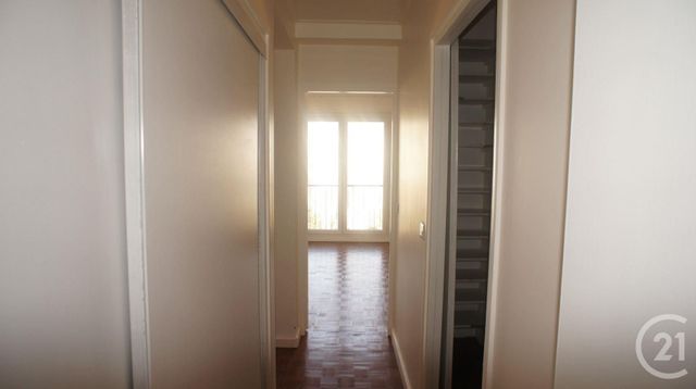 Afficher la photo en grand Appartement F5 à vendre - 5 pièces - 102.74 m2 - ST CLOUD - 92 - ILE-DE-FRANCE - Century 21 Solution Immobilière