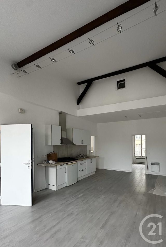 Appartement F2 à louer - 2 pièces - 42.98 m2 - VILLE D AVRAY - 92 - ILE-DE-FRANCE - Century 21 Solution Immobilière