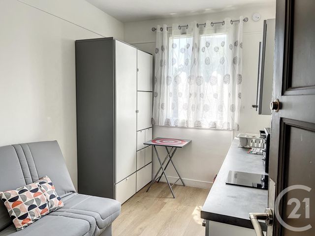 Appartement F1 à louer - 1 pièce - 9.6 m2 - ST CLOUD - 92 - ILE-DE-FRANCE - Century 21 Solution Immobilière