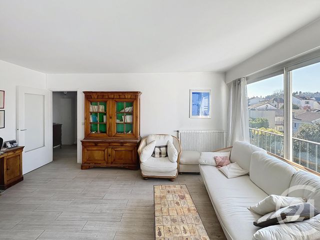 Appartement F5 à vendre - 5 pièces - 92.17 m2 - GARCHES - 92 - ILE-DE-FRANCE - Century 21 Solution Immobilière