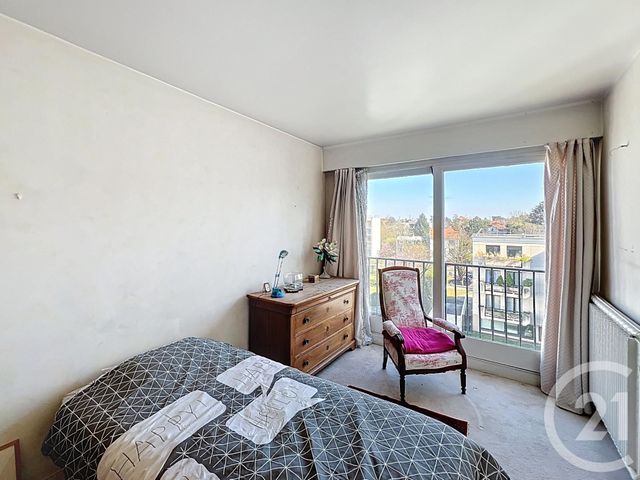 Appartement F5 à vendre - 5 pièces - 92.17 m2 - GARCHES - 92 - ILE-DE-FRANCE - Century 21 Solution Immobilière