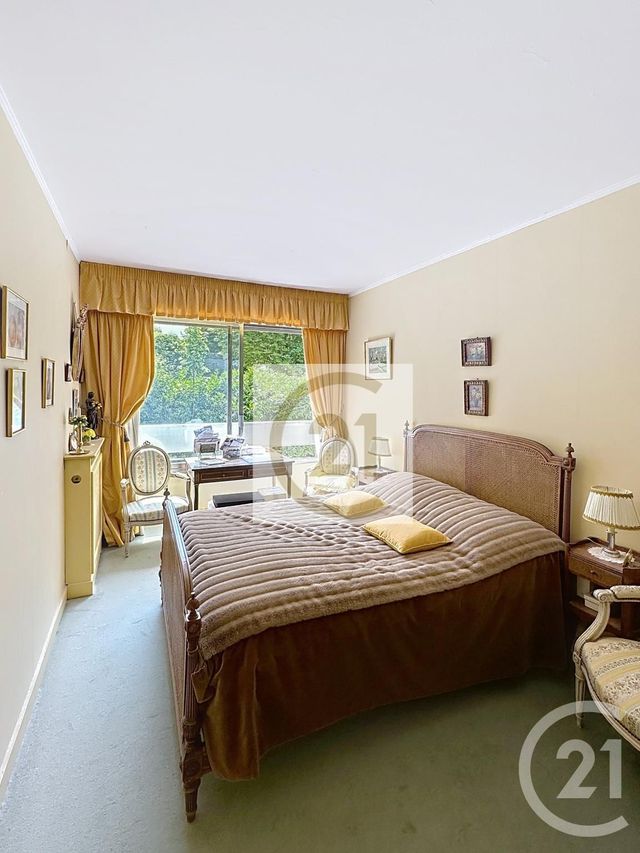 Appartement F2 à vendre - 2 pièces - 74.63 m2 - ST CLOUD - 92 - ILE-DE-FRANCE - Century 21 Solution Immobilière