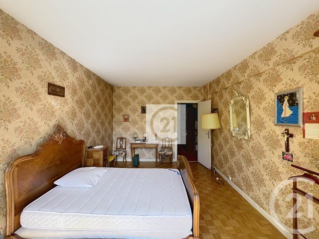 Appartement à vendre - 6 pièces - 166.77 m2 - ST CLOUD - 92 - ILE-DE-FRANCE - Century 21 Solution Immobilière