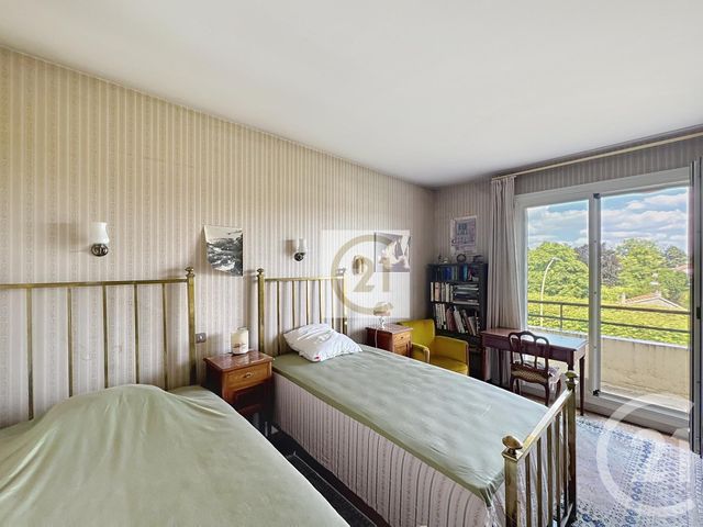 Appartement à vendre - 6 pièces - 166.77 m2 - ST CLOUD - 92 - ILE-DE-FRANCE - Century 21 Solution Immobilière