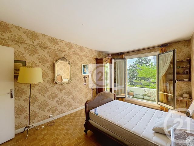 Appartement à vendre - 6 pièces - 166.77 m2 - ST CLOUD - 92 - ILE-DE-FRANCE - Century 21 Solution Immobilière