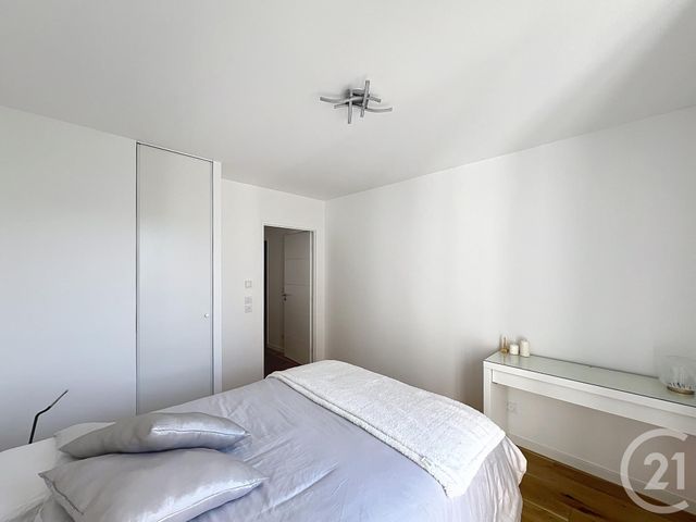 Appartement F3 à vendre - 3 pièces - 71.66 m2 - ST CLOUD - 92 - ILE-DE-FRANCE - Century 21 Solution Immobilière