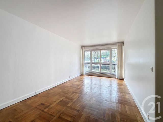 Afficher la photo en grand Appartement à louer - 4 pièces - 85.03 m2 - ST CLOUD - 92 - ILE-DE-FRANCE - Century 21 Solution Immobilière