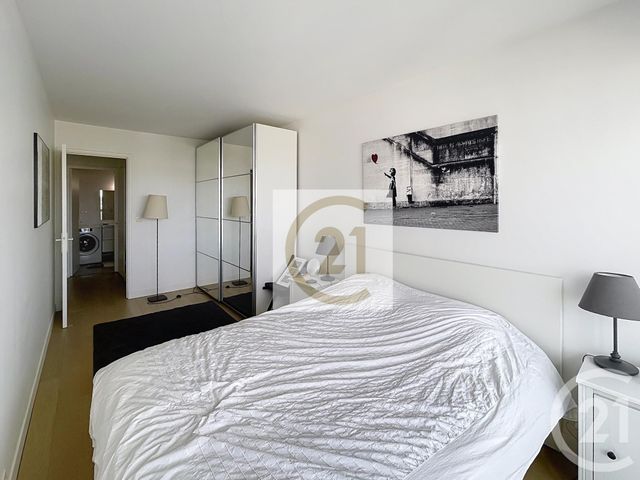 Afficher la photo en grand Appartement F2 à vendre - 2 pièces - 59.11 m2 - ST CLOUD - 92 - ILE-DE-FRANCE - Century 21 Solution Immobilière