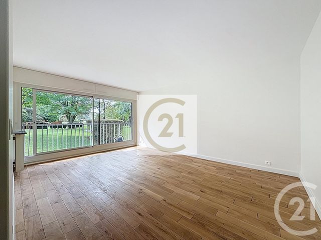 Appartement F6 à louer - 6 pièces - 140.0 m2 - ST CLOUD - 92 - ILE-DE-FRANCE - Century 21 Solution Immobilière