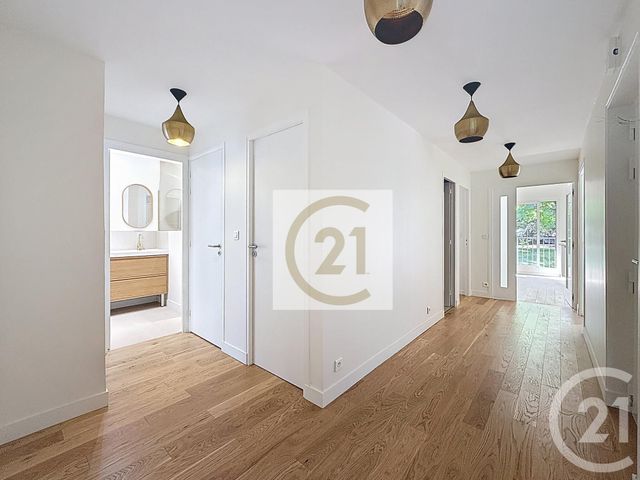 Appartement F6 à louer - 6 pièces - 140.0 m2 - ST CLOUD - 92 - ILE-DE-FRANCE - Century 21 Solution Immobilière