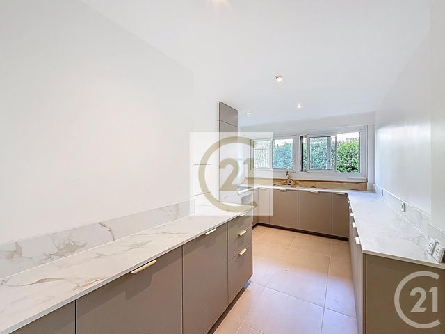 Appartement F6 à louer - 6 pièces - 140.0 m2 - ST CLOUD - 92 - ILE-DE-FRANCE - Century 21 Solution Immobilière