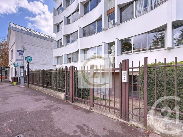 Appartement F6 à louer - 6 pièces - 140.0 m2 - ST CLOUD - 92 - ILE-DE-FRANCE - Century 21 Solution Immobilière