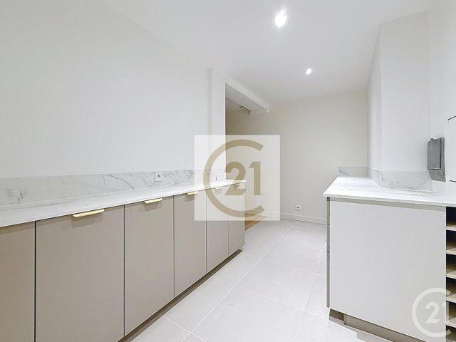 Appartement F6 à louer - 6 pièces - 140.0 m2 - ST CLOUD - 92 - ILE-DE-FRANCE - Century 21 Solution Immobilière