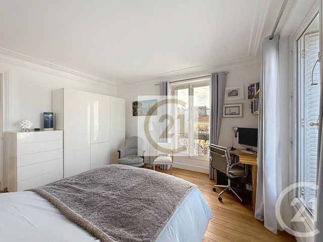 Appartement F5 à louer - 5 pièces - 103.0 m2 - ST CLOUD - 92 - ILE-DE-FRANCE - Century 21 Solution Immobilière