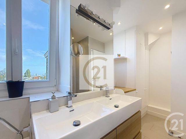 Appartement F5 à louer - 5 pièces - 103.0 m2 - ST CLOUD - 92 - ILE-DE-FRANCE - Century 21 Solution Immobilière