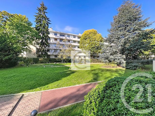 Appartement F5 à vendre - 5 pièces - 94.0 m2 - ST CLOUD - 92 - ILE-DE-FRANCE - Century 21 Solution Immobilière