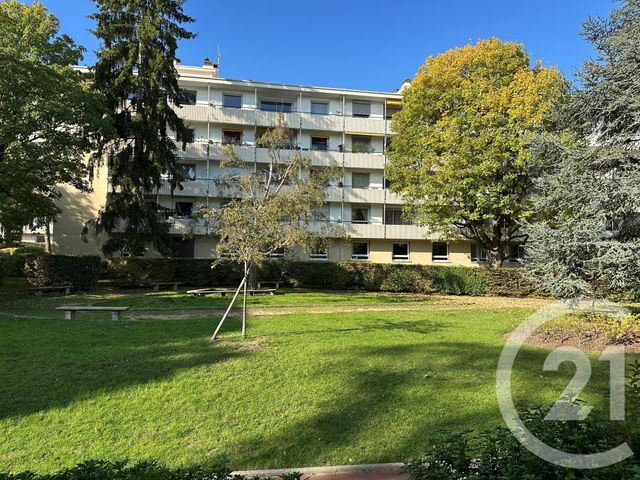 Appartement F5 à vendre ST CLOUD