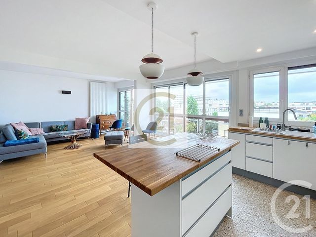 Afficher la photo en grand Appartement F2 à louer - 2 pièces - 59.53 m2 - ST CLOUD - 92 - ILE-DE-FRANCE - Century 21 Solution Immobilière