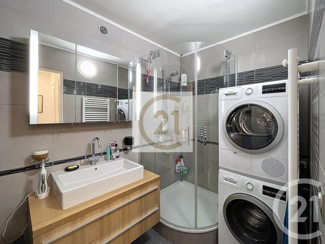 Afficher la photo en grand Appartement F2 à louer - 2 pièces - 59.53 m2 - ST CLOUD - 92 - ILE-DE-FRANCE - Century 21 Solution Immobilière