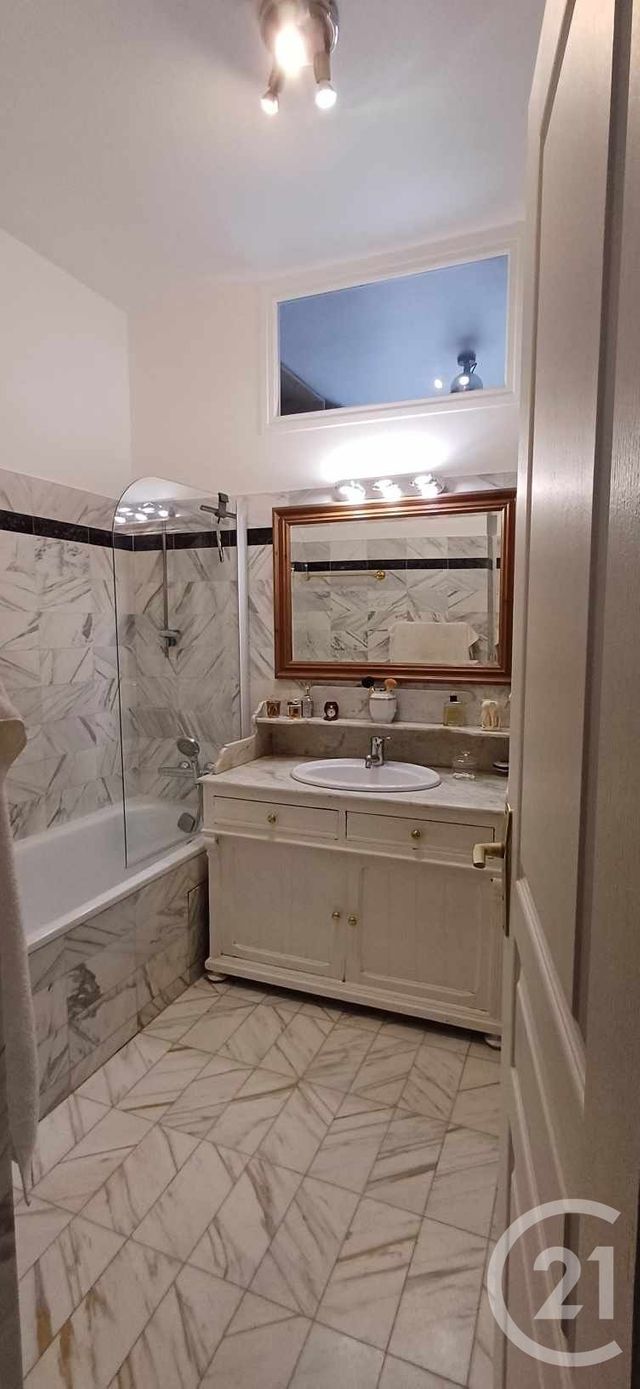 Appartement Duplex à vendre - 5 pièces - 97.0 m2 - ST CLOUD - 92 - ILE-DE-FRANCE - Century 21 Solution Immobilière