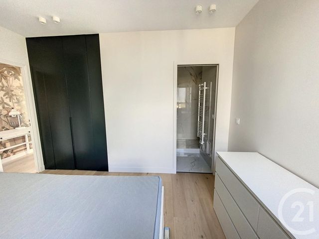 Appartement F2 à louer - 2 pièces - 51.38 m2 - ST CLOUD - 92 - ILE-DE-FRANCE - Century 21 Solution Immobilière
