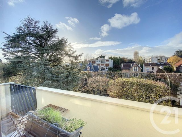 Appartement F2 à louer - 2 pièces - 51.38 m2 - ST CLOUD - 92 - ILE-DE-FRANCE - Century 21 Solution Immobilière