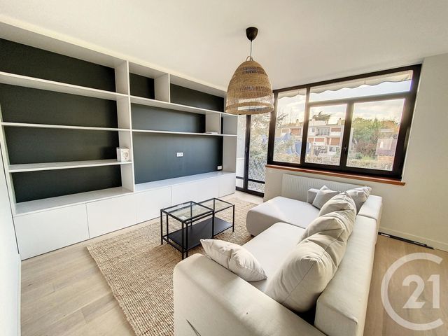 Appartement F2 à louer - 2 pièces - 51.38 m2 - ST CLOUD - 92 - ILE-DE-FRANCE - Century 21 Solution Immobilière