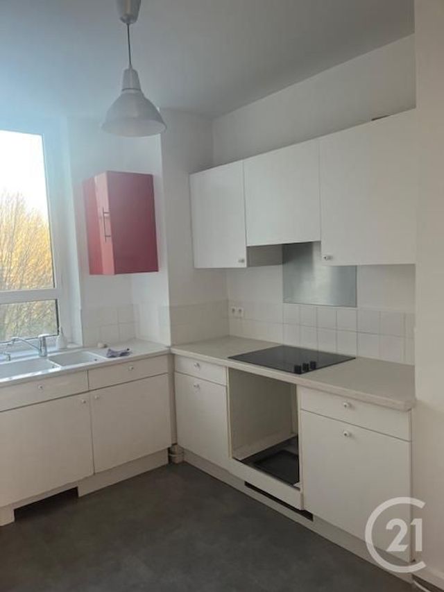 Appartement F2 à louer - 2 pièces - 50.05 m2 - ST CLOUD - 92 - ILE-DE-FRANCE - Century 21 Solution Immobilière