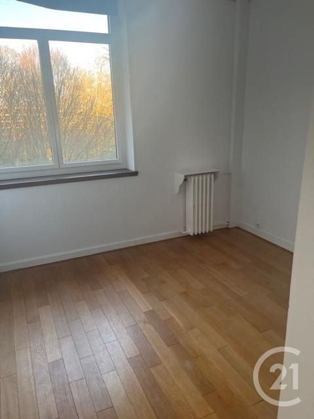 Appartement F2 à louer - 2 pièces - 50.05 m2 - ST CLOUD - 92 - ILE-DE-FRANCE - Century 21 Solution Immobilière