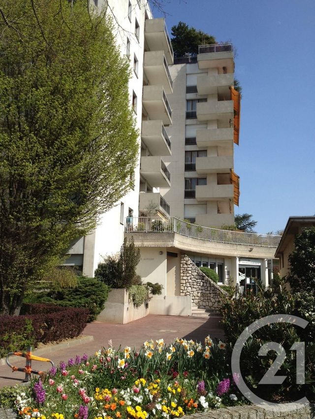Appartement Autre à louer - 3 pièces - 62.5 m2 - ST CLOUD - 92 - ILE-DE-FRANCE - Century 21 Solution Immobilière