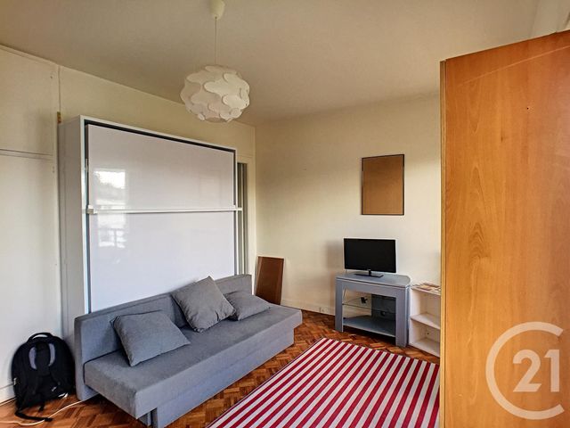 Appartement F1 à louer - 1 pièce - 33.0 m2 - ST CLOUD - 92 - ILE-DE-FRANCE - Century 21 Solution Immobilière