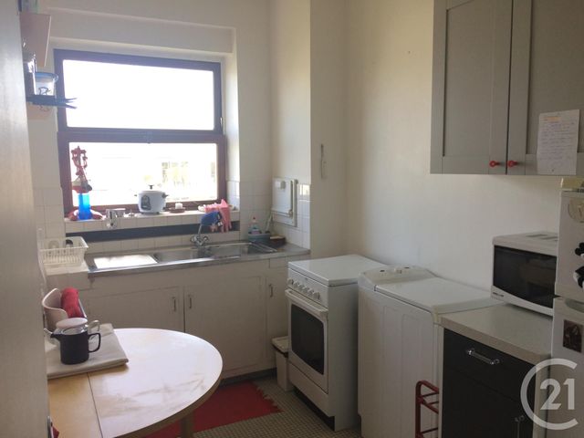 Appartement F1 à louer - 1 pièce - 33.0 m2 - ST CLOUD - 92 - ILE-DE-FRANCE - Century 21 Solution Immobilière